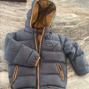 Patagonia Gray Puffer Jacket with Tan Accents